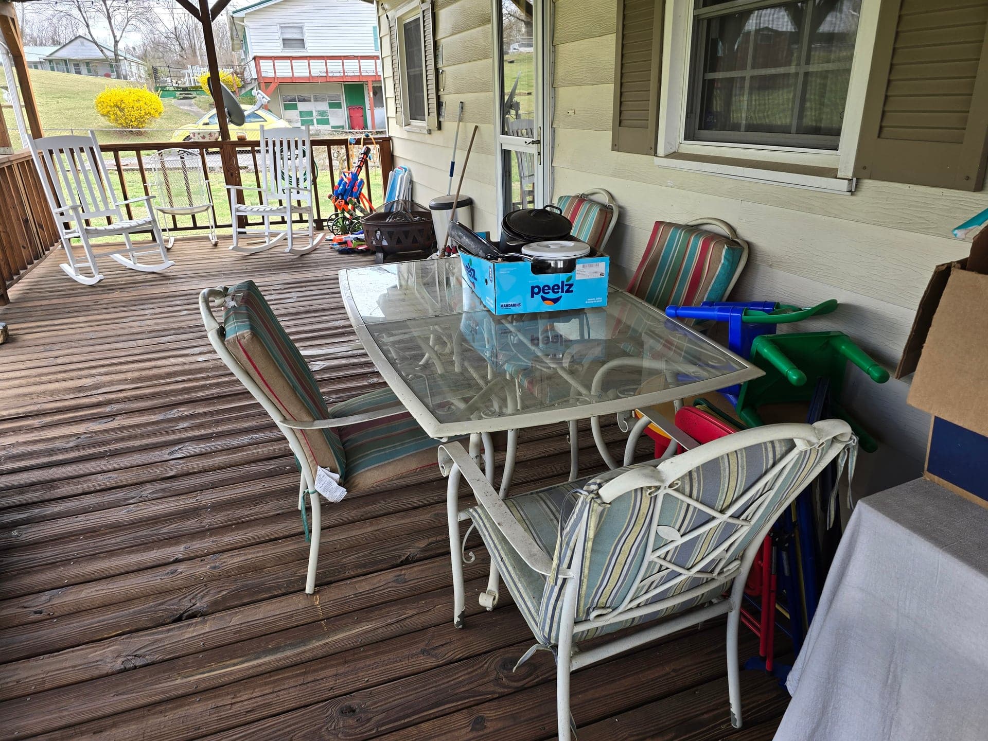 Outdoor patio furniture removal in the Tri-Cities TN